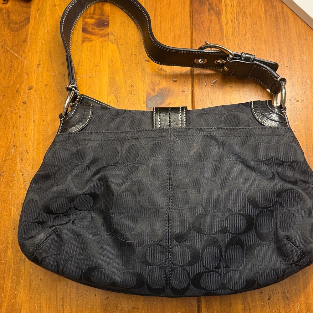 Coach SoHo Black Shoulder Bag with Silver Accents and Matching wallet - Picture 6 of 16